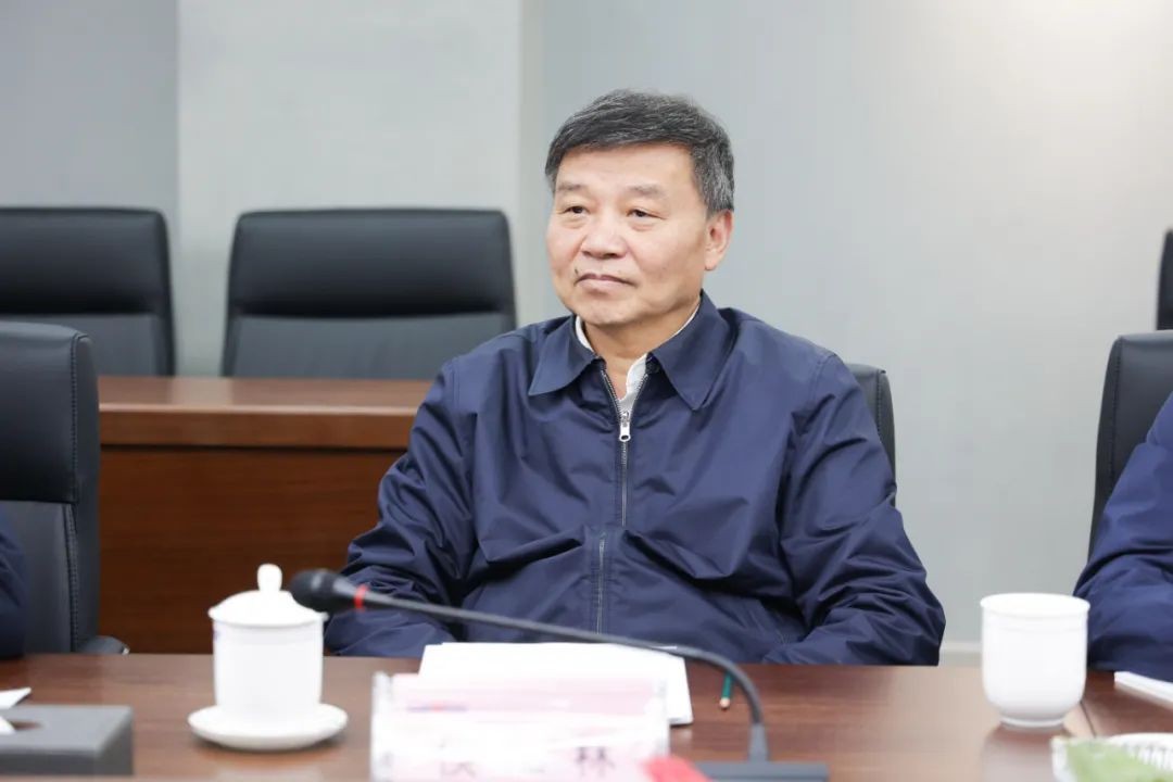 中國(guó)人民銀行調(diào)研組調(diào)研山河智能