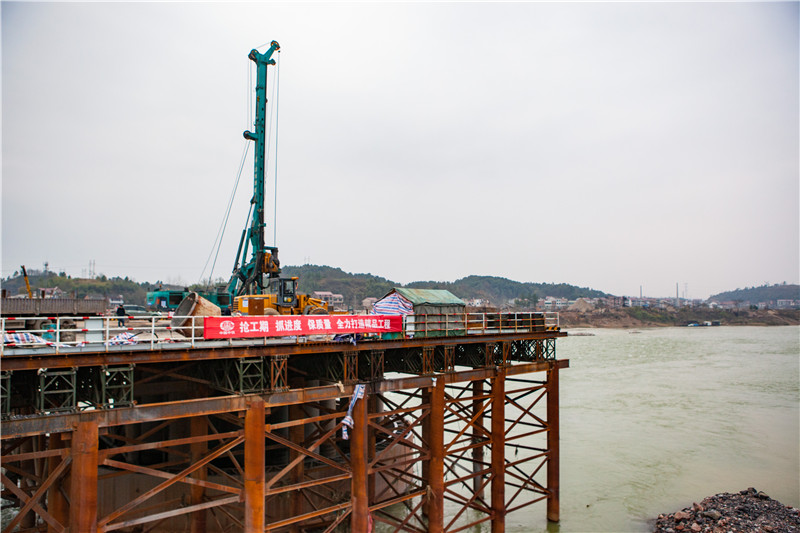 水下鉆孔80米，山河智能旋挖鉆機(jī)震撼施工場面