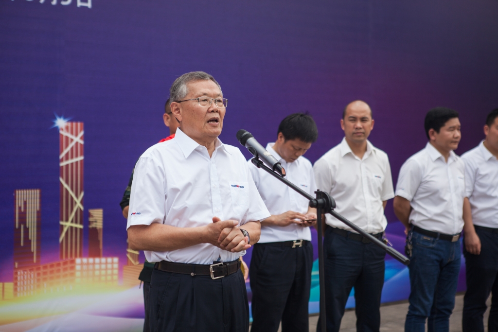 民族挖掘機(jī)品牌先導(dǎo)者，山河智能“城鎮(zhèn)建設(shè)利器”SWE80E9榮耀上市
