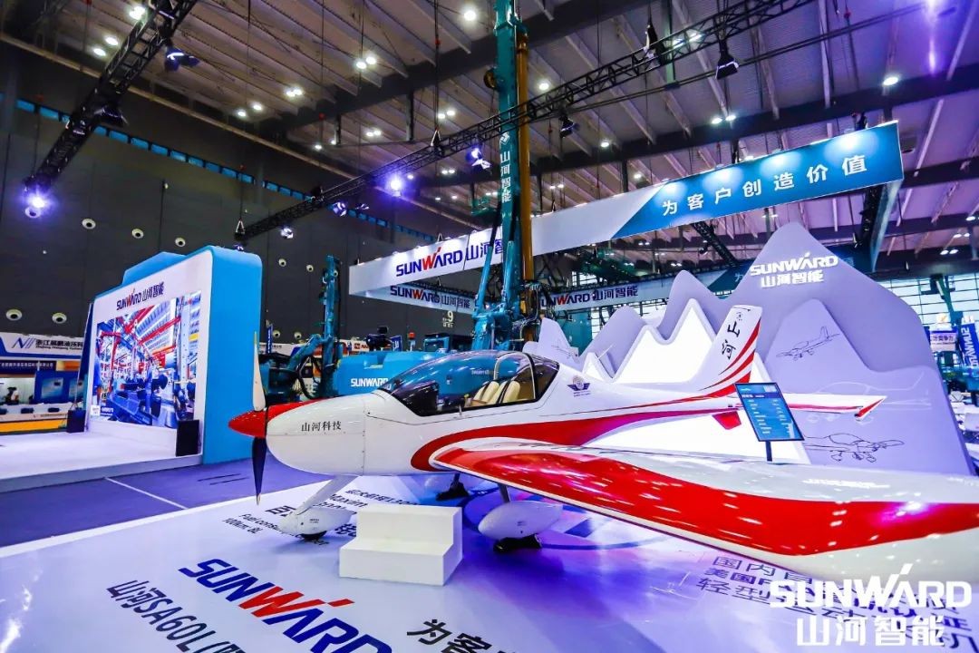 “山河綠”亮相長(zhǎng)沙國(guó)際工程機(jī)械展，50余款產(chǎn)品盡顯山河智能創(chuàng)新實(shí)力