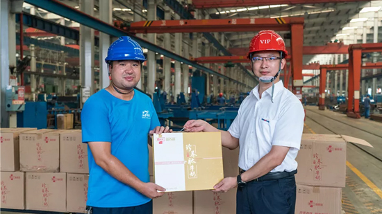 萬力集團(tuán)“送清涼”活動，慰問一線員工
