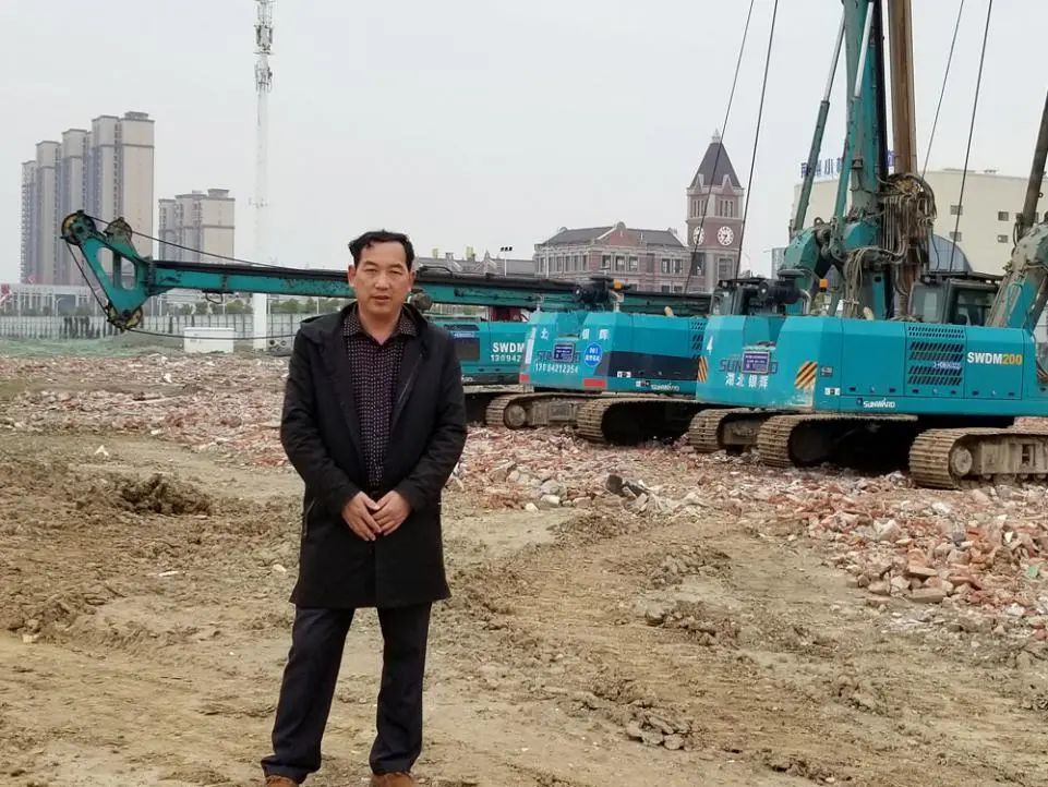 颯！他以11臺旋挖鉆占領荊州房建市場