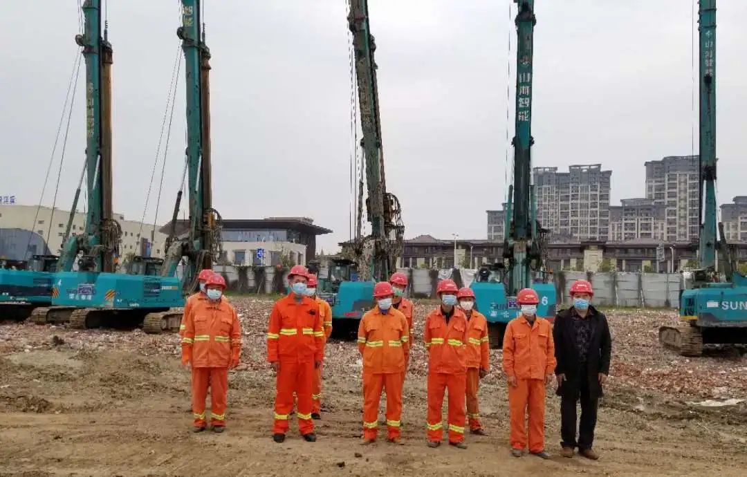 颯！他以11臺旋挖鉆占領荊州房建市場