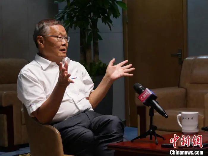 媒體聚焦 | 中新社專訪——山河智能創(chuàng)始人何清華：向著太陽奔跑的筑夢(mèng)人
