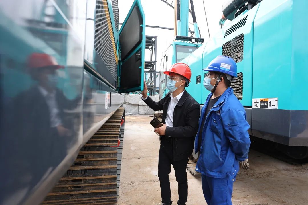 湖南日報：先行先試，開拓千億美元新市場！我省首單二手工程機械設(shè)備出口報關(guān) 山河智能裝備 昨天