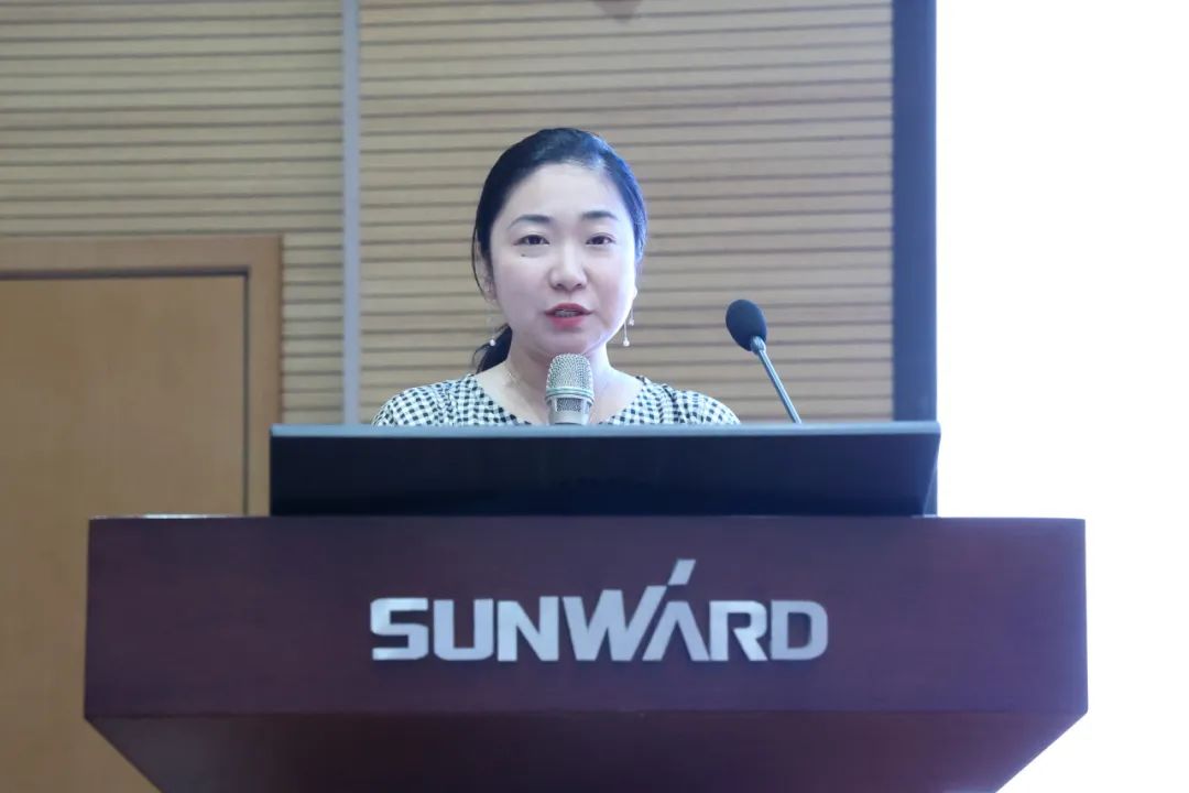 繽紛“暑”假，不負(fù)所“托”！山河智能職工子女暑期托管班結(jié)業(yè)啦
