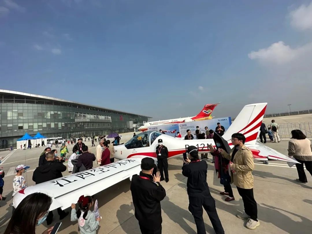逆勢(shì)飛翔！山河航空攜手合作伙伴亮相2022南昌飛行大會(huì)