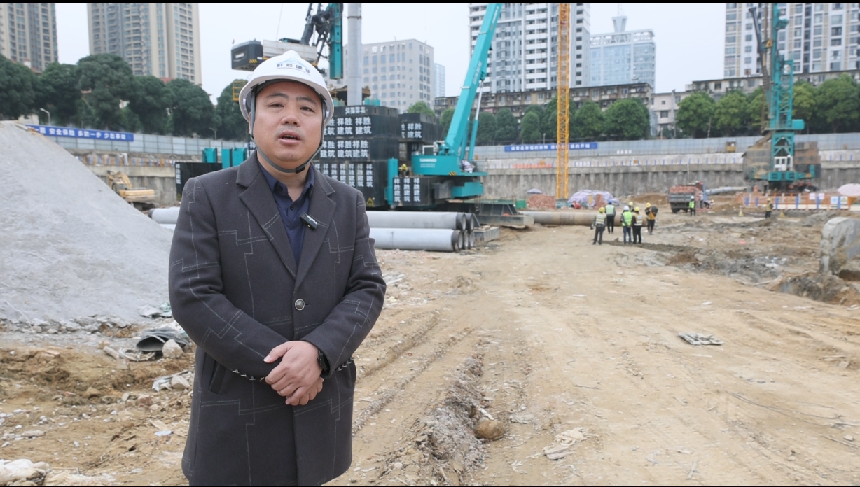 “綠巨人”顯神威！山河智能引孔式靜力壓樁機(jī)助建“綠城”南寧民生項(xiàng)目