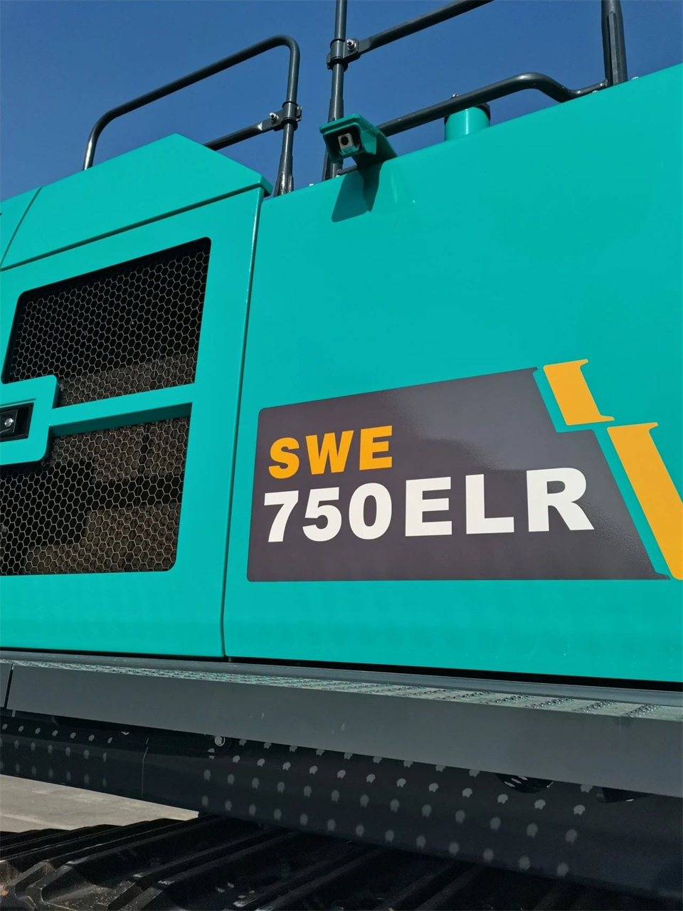 定制開發(fā)、功能更強！山河智能SWE750ELR加長臂液壓挖掘機下線交付
