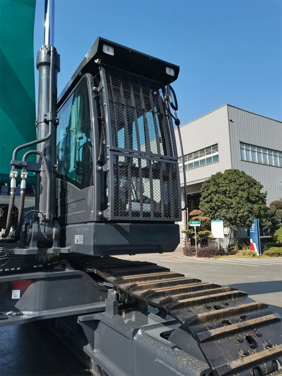 定制開發(fā)、功能更強！山河智能SWE750ELR加長臂液壓挖掘機下線交付