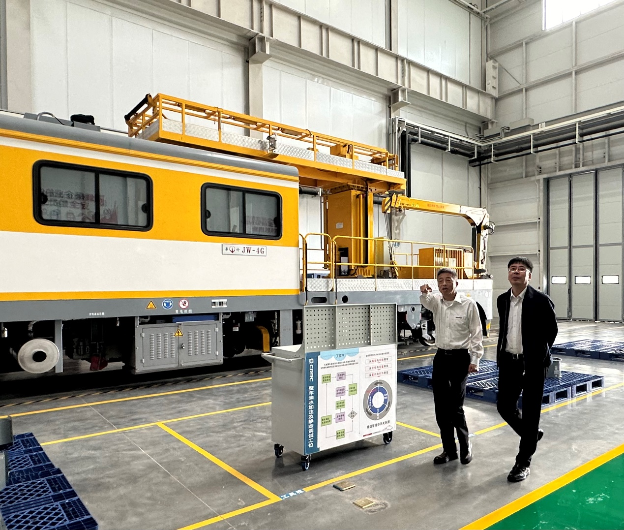 CPH-30J道岔鋪換機(jī)組全球發(fā)布！山河智能與寶雞中車時(shí)代共繪鐵路裝備新篇章！